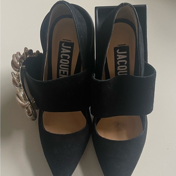 JACQUEMUS amazing black velvet shoes w/one round one square heel.Art detail sz37 - Picture 5 of 9